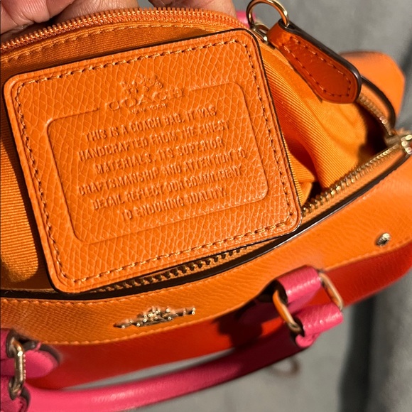 Colorful Coach Set - Picture 10 of 13